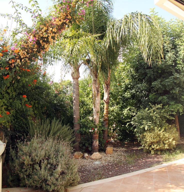 B&B Villa Il Sughero Monopoli Exterior foto